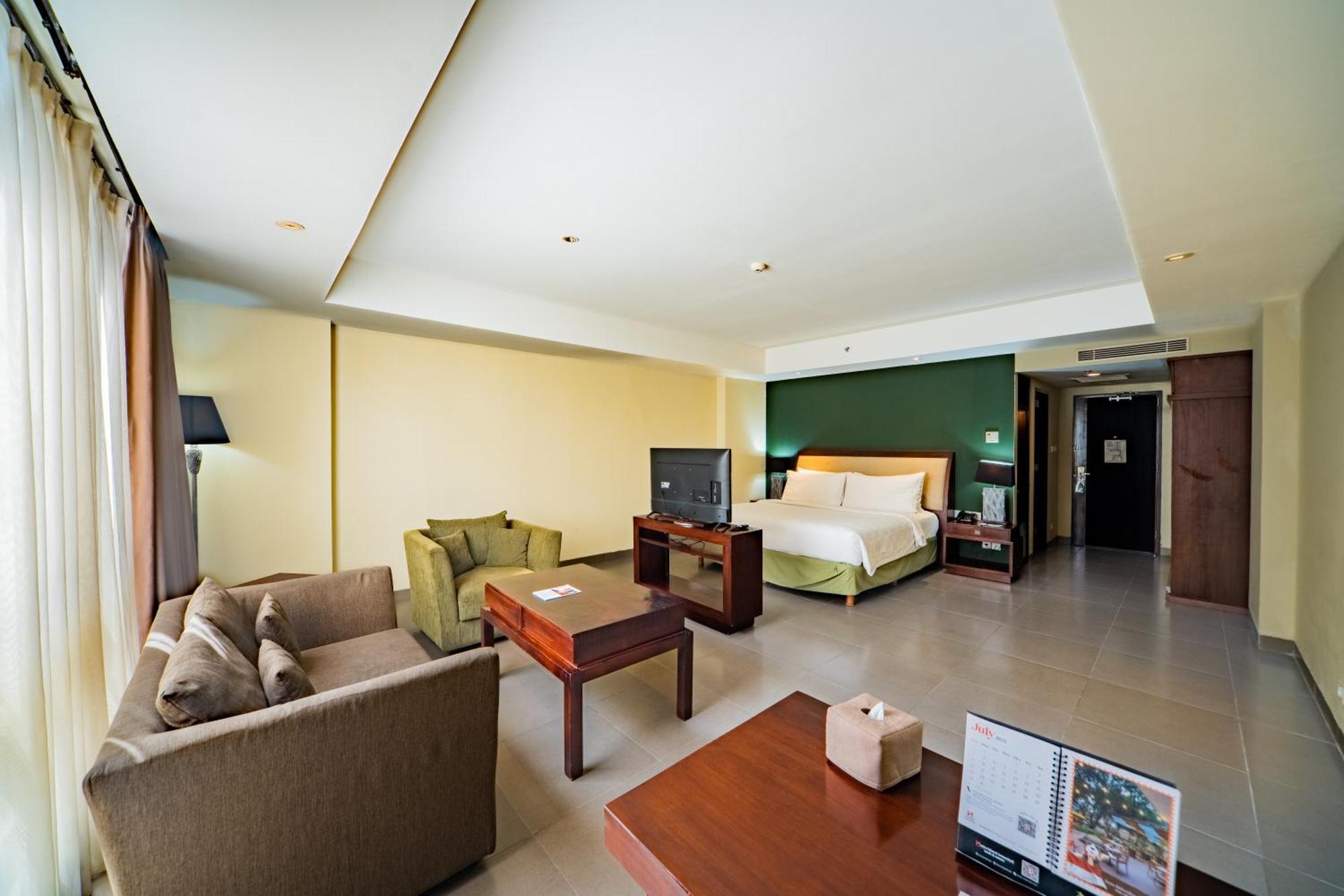 Swiss-Belhotel Rainforest Kuta  Exterior photo